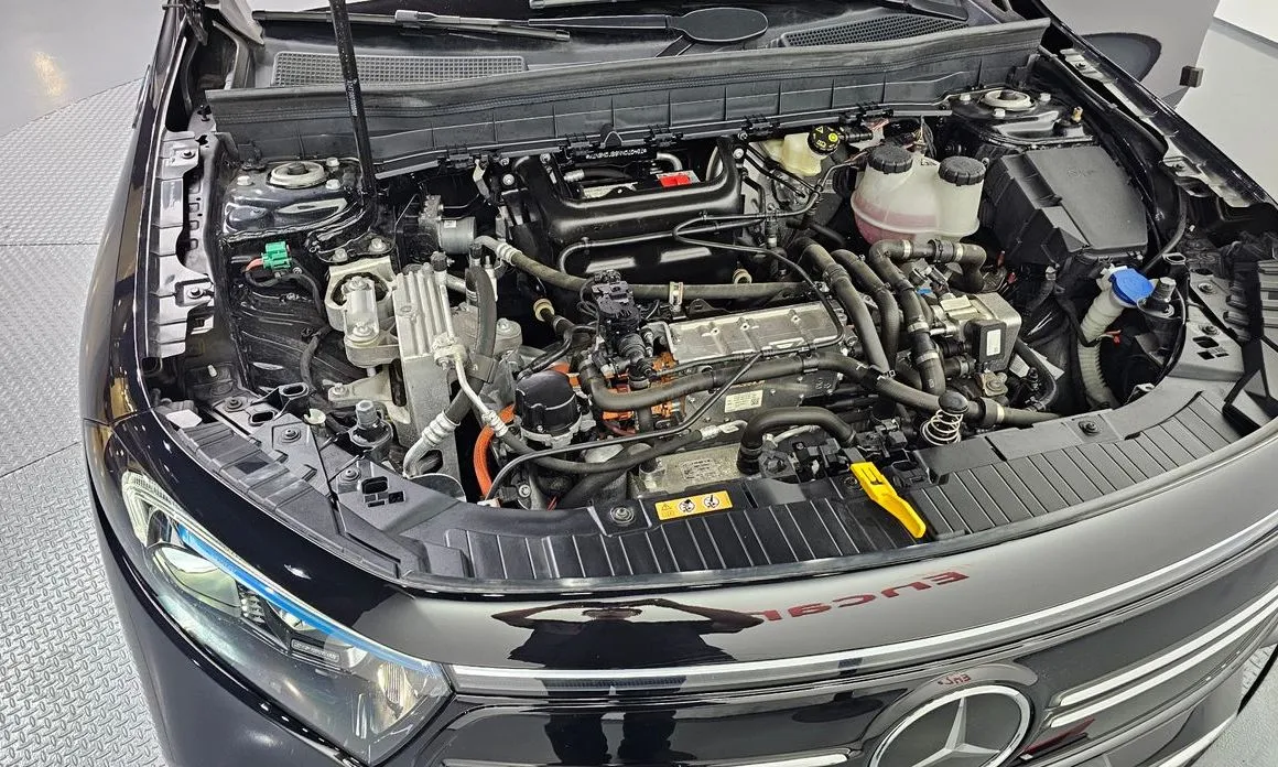 Mercedes-Benz EQB — фото 10