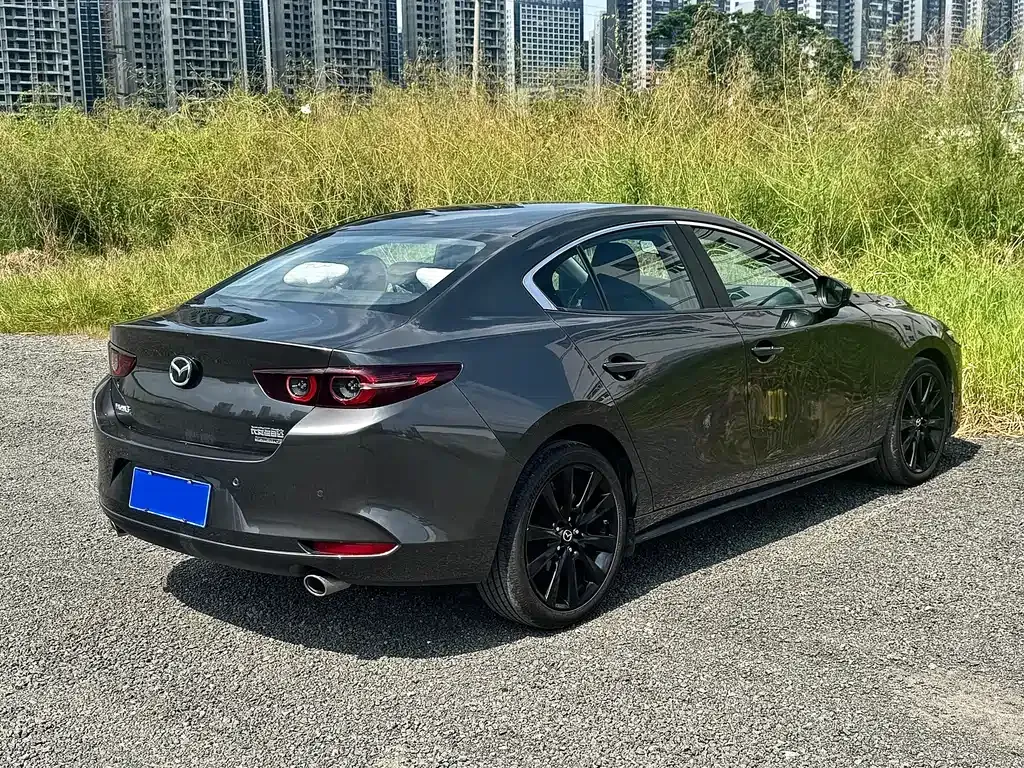 Mazda 3 Axela — фото 10