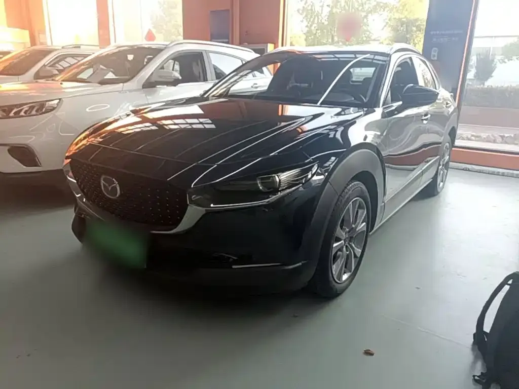 Mazda CX-30 — фото 1