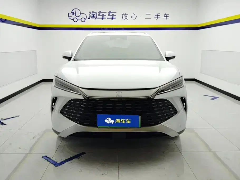BYD L DM-i — фото 8