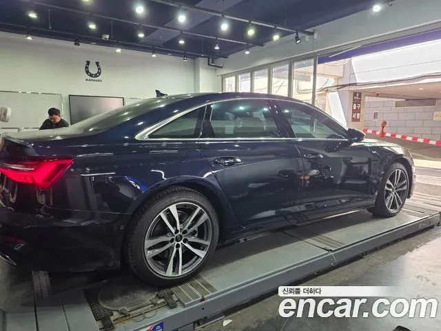 Audi A6 — фото 10