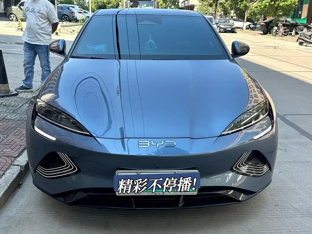 BYD Seal — фото 2