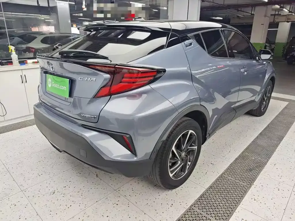Toyota C-HR — фото 9