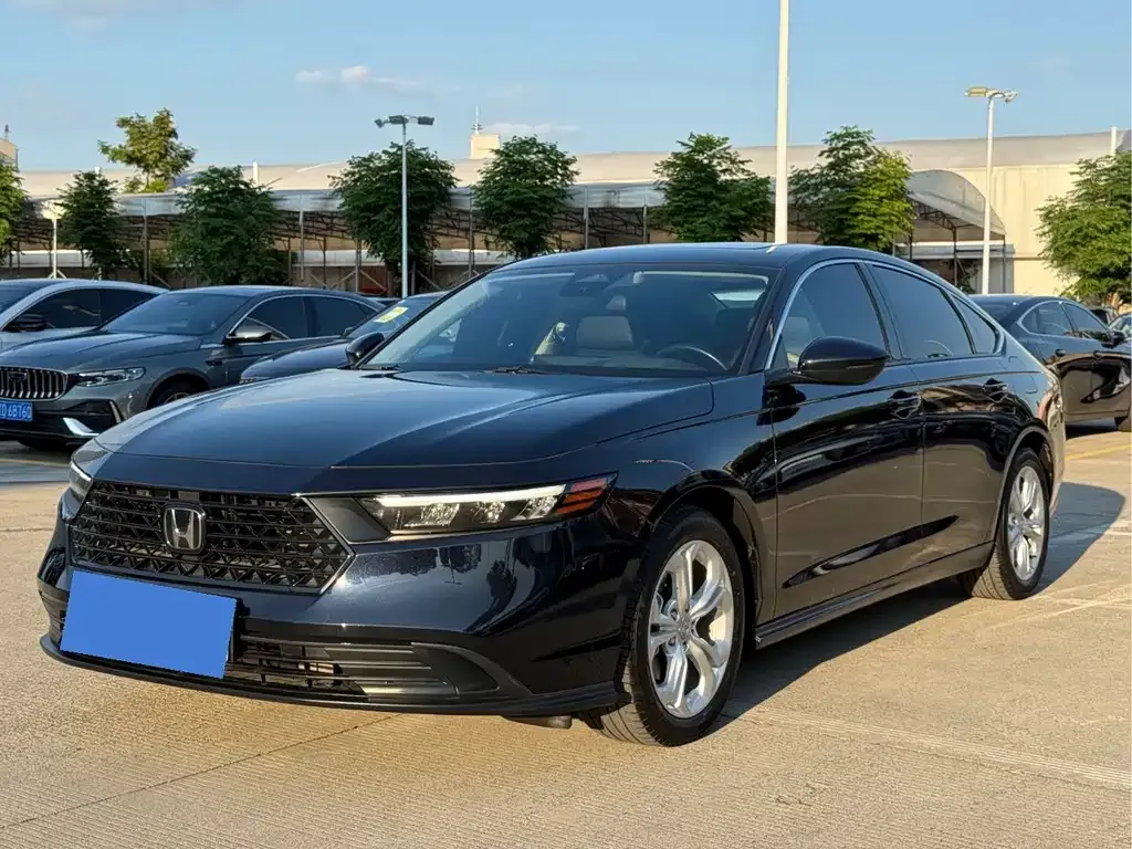 Honda Accord — фото 1
