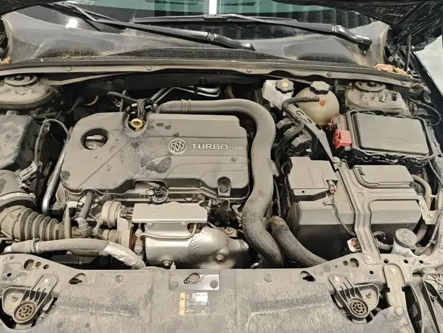 Buick Regal — фото 10