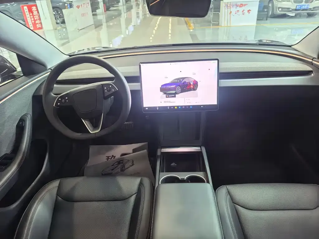 Tesla Model 3 — фото 9