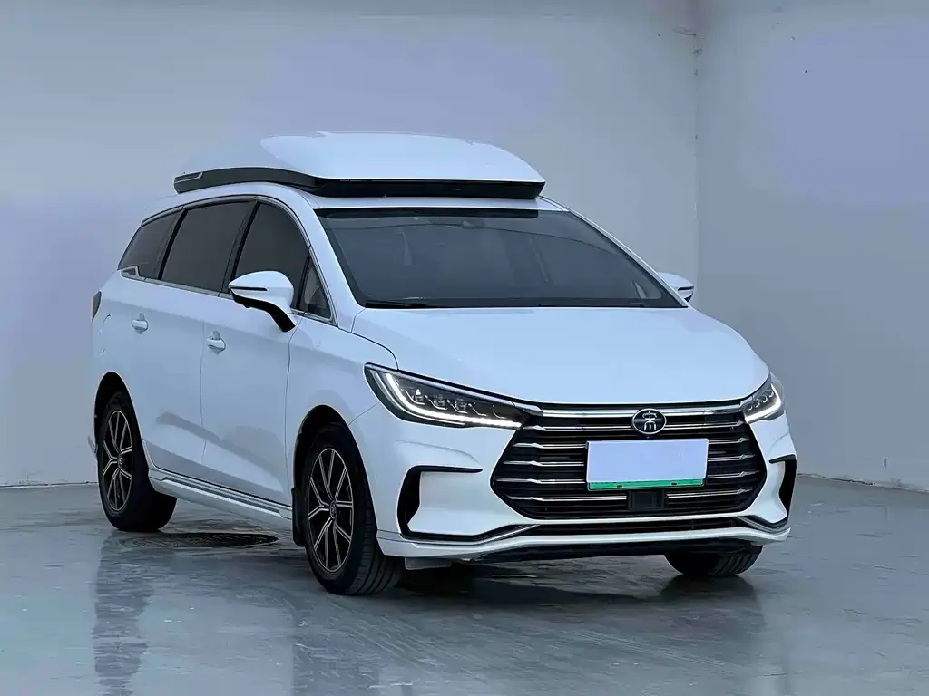BYD MAX New Energy — фото 7