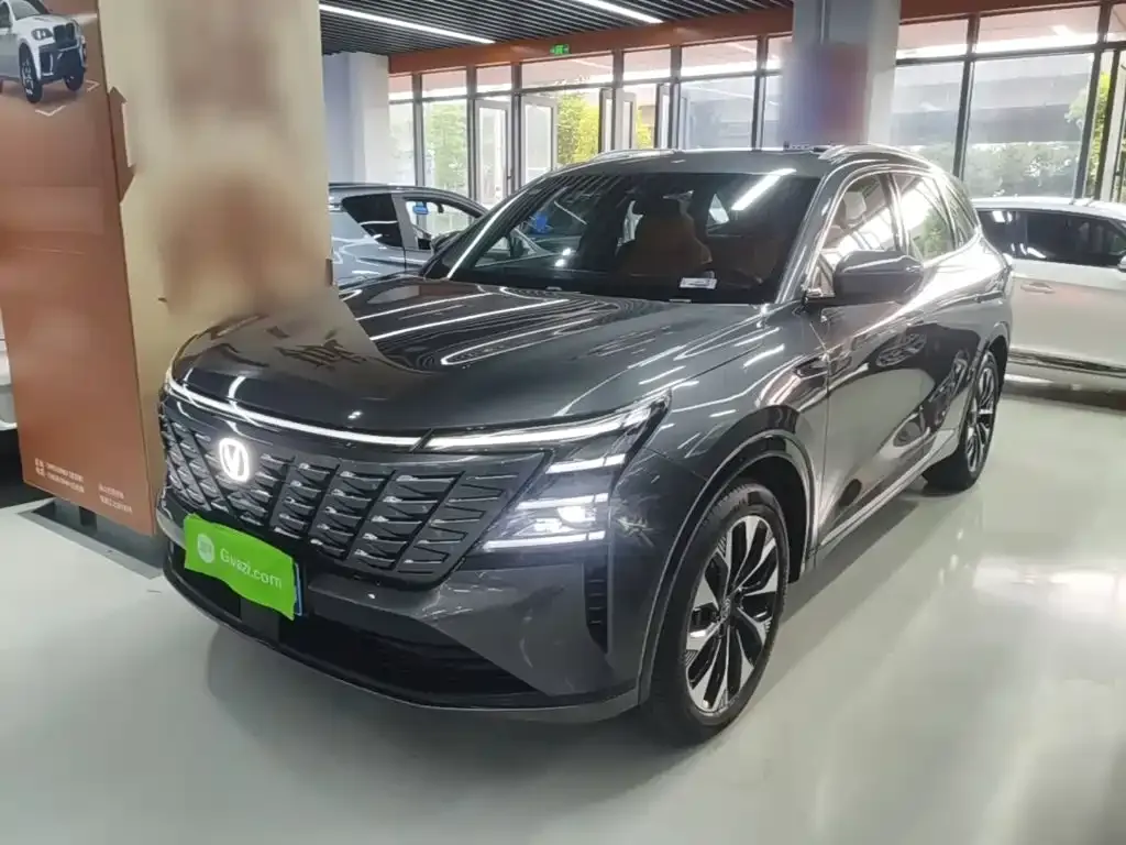 Changan CS75 PLUS — фото 1