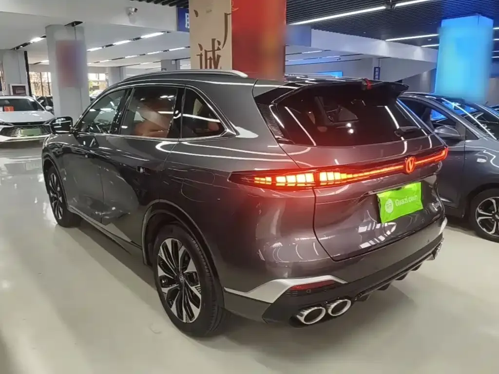 Changan CS75 PLUS — фото 8