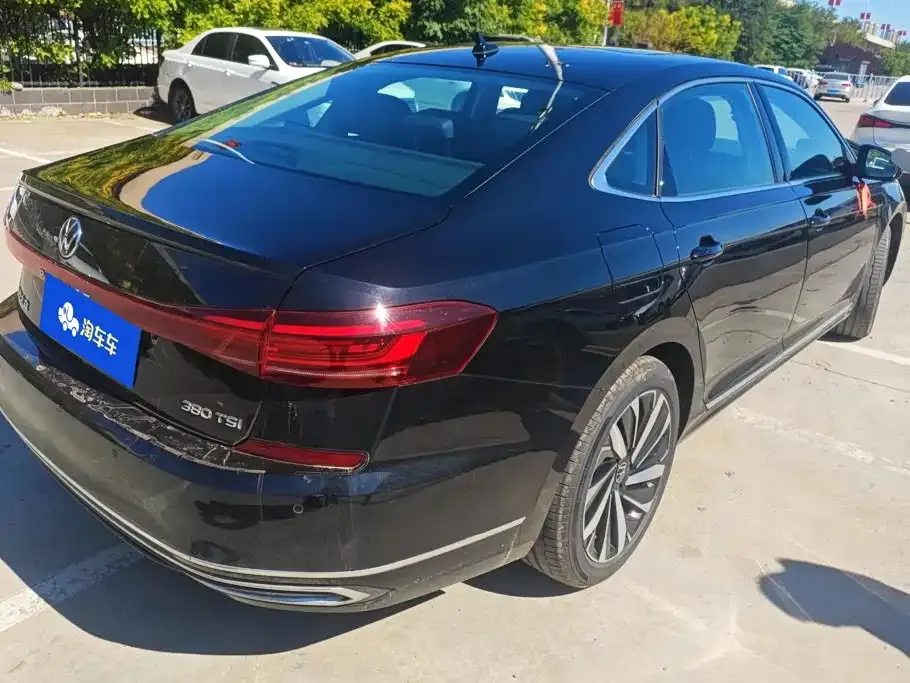Volkswagen Passat — фото 6