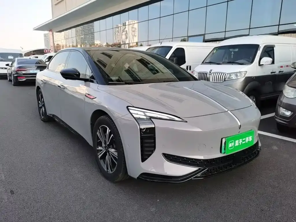 Hongqi EH7 — фото 10