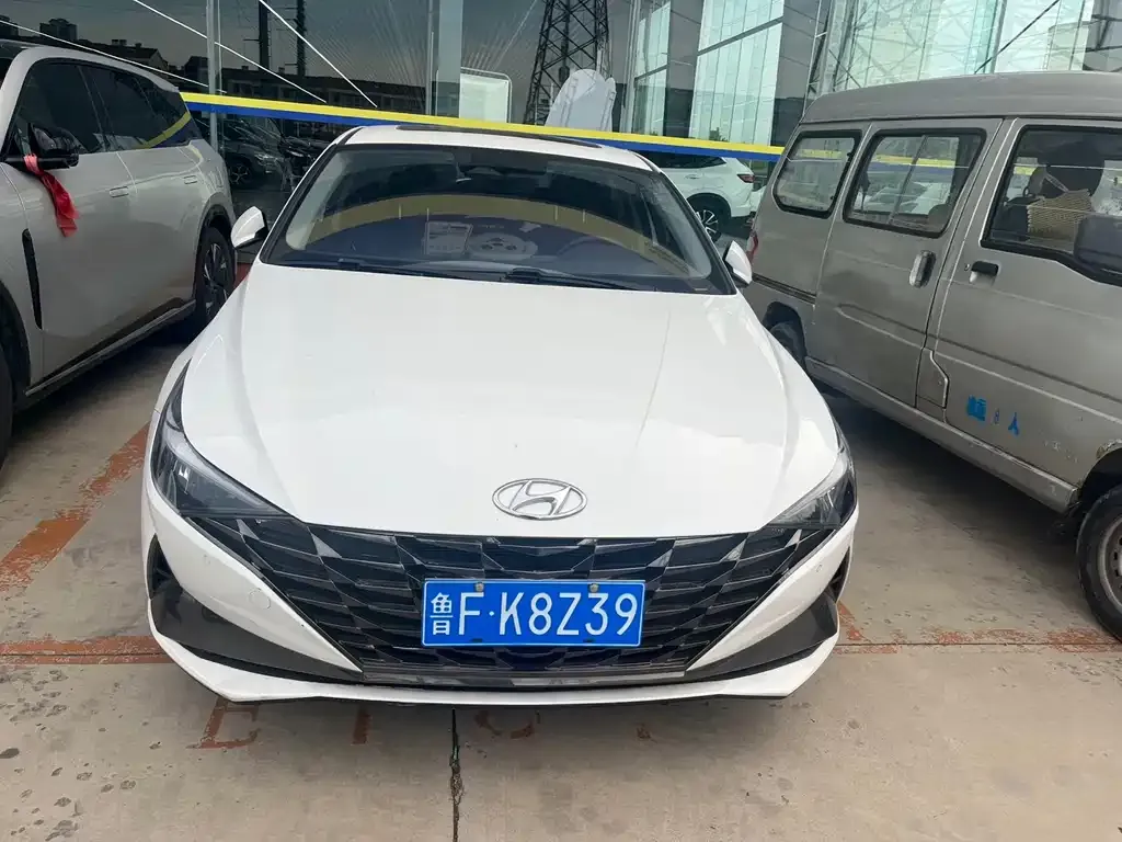 Hyundai Elantra — фото 6