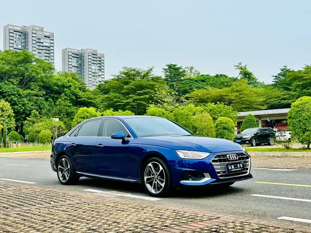 Audi A4L — фото 9