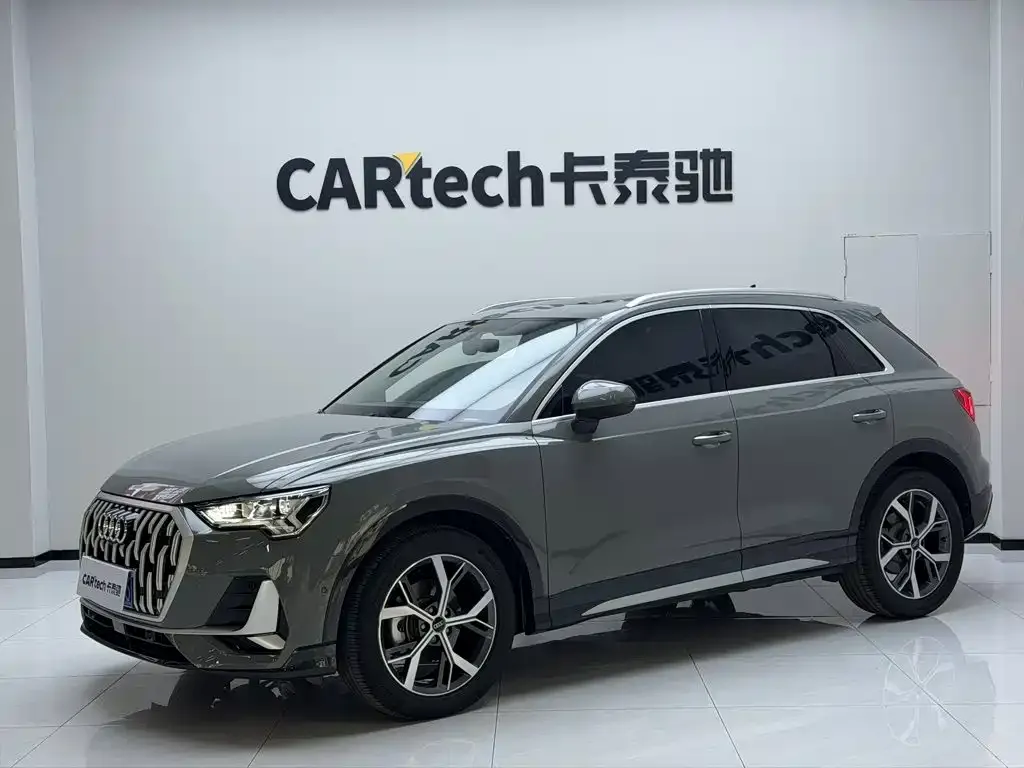 Audi Q3 — фото 1