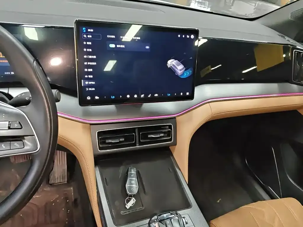 BYD L DM-i — фото 3