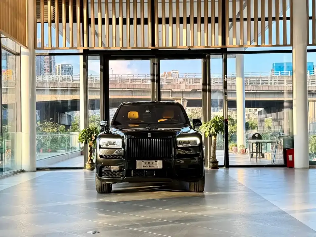 Rolls-Royce Cullinan — фото 6