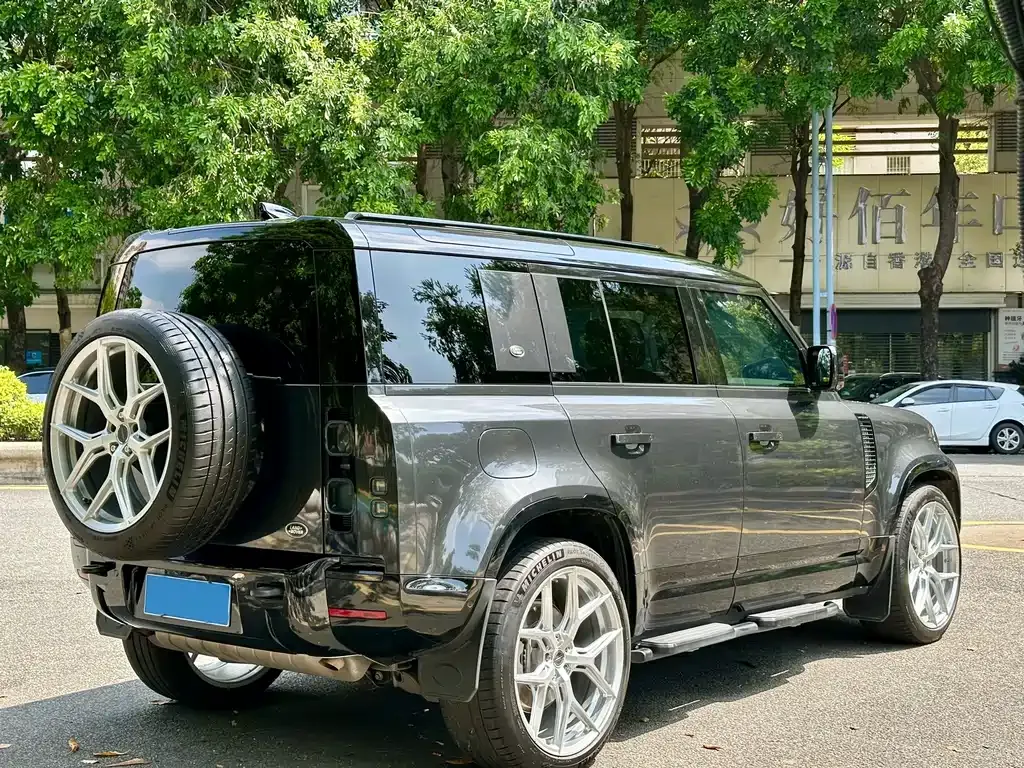 Land Rover Defender — фото 6