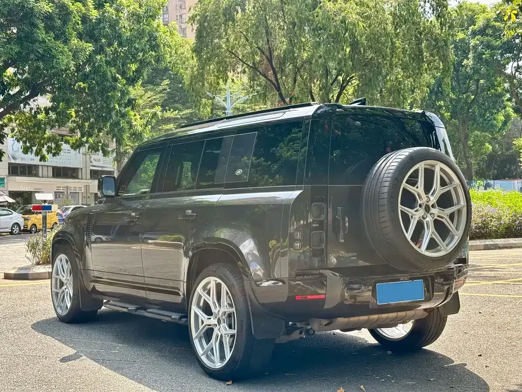 Land Rover Defender — фото 5