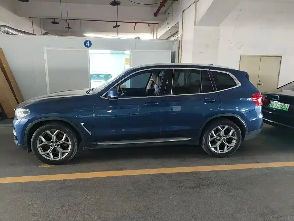 BMW X3 — фото 9