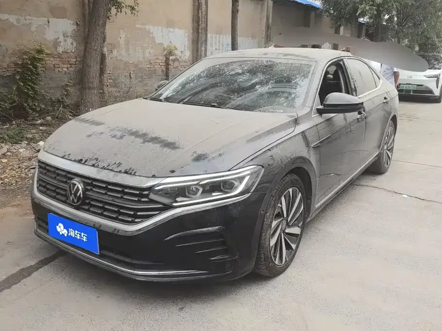 Volkswagen Passat — фото 1