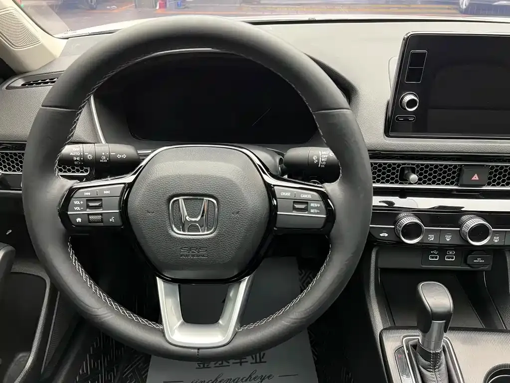 Honda Civic — фото 10