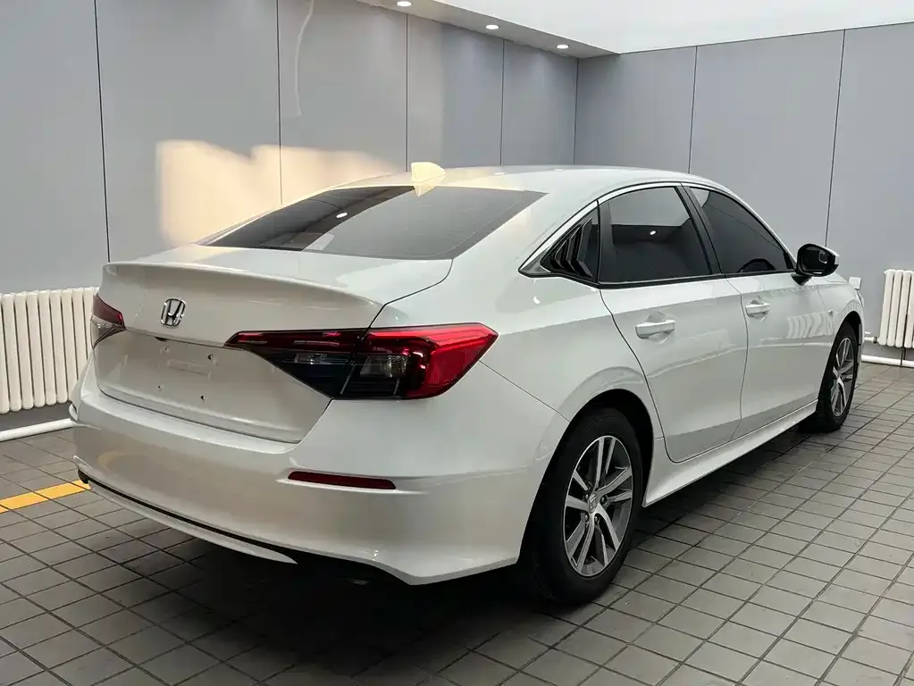 Honda Civic — фото 3