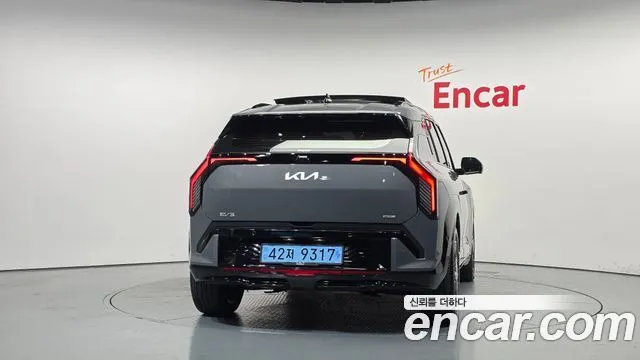 Kia EV3 — фото 10