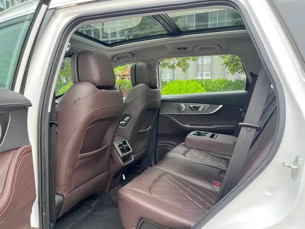 Chery Tiggo 8 PRO NEV — фото 6