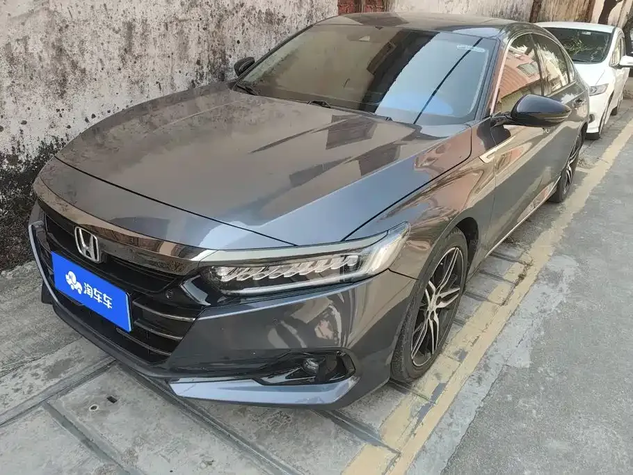Honda Accord — фото 1