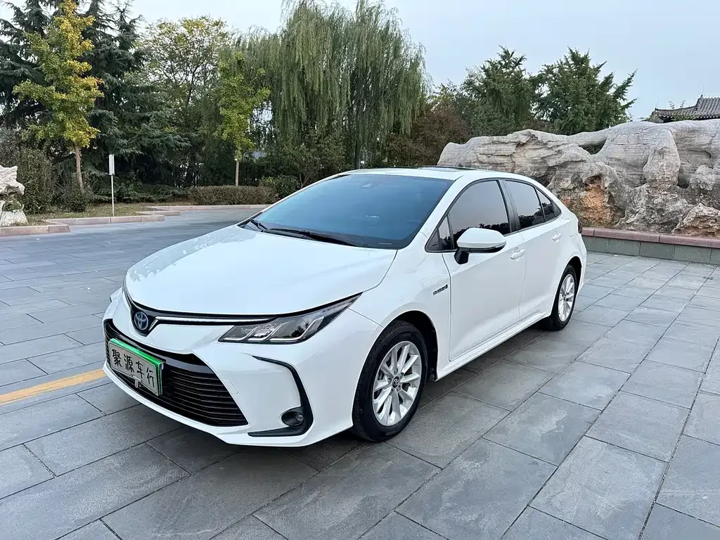 Toyota Corolla — фото 6