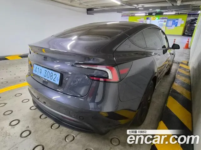 Tesla Model 3 — фото 10