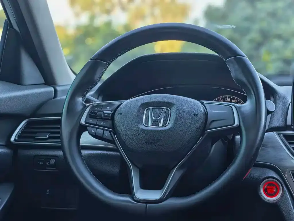 Honda Accord — фото 3