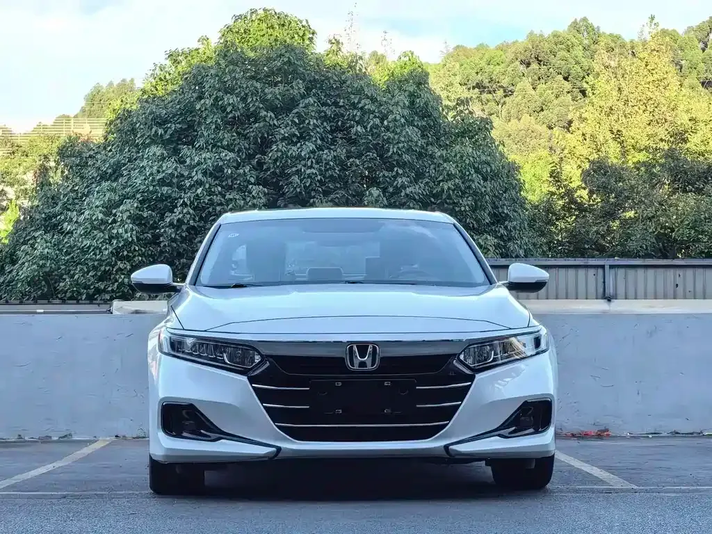 Honda Accord — фото 4
