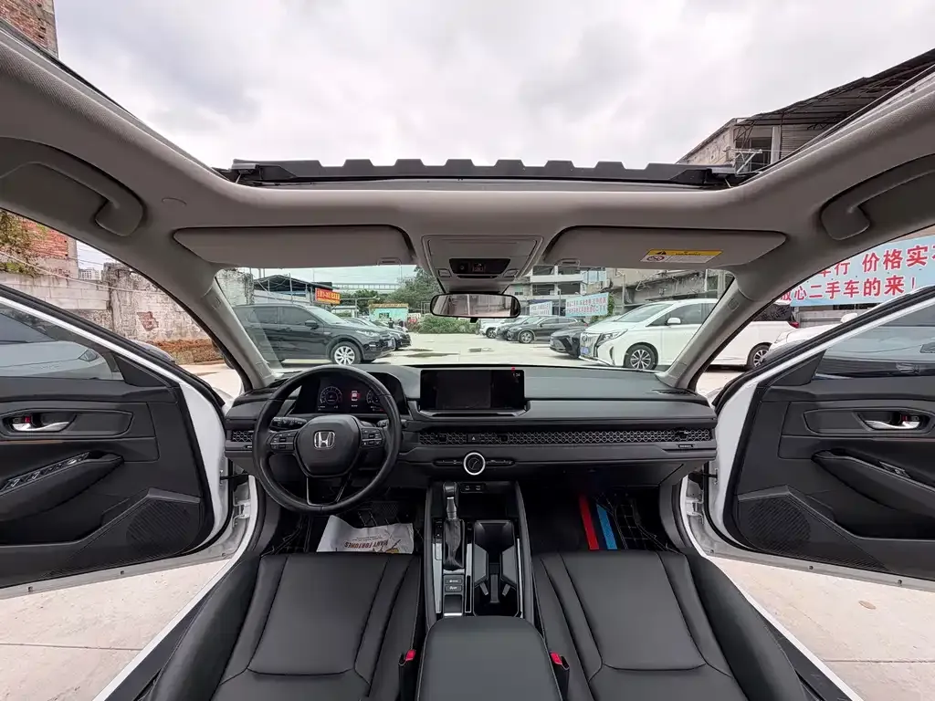 Honda Accord — фото 10