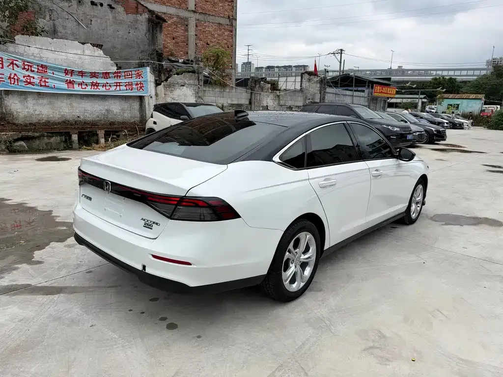 Honda Accord — фото 4