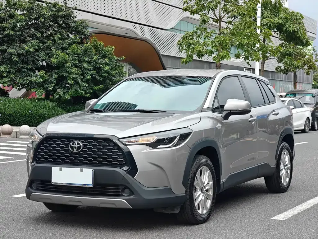Toyota Corolla Cross — фото 1