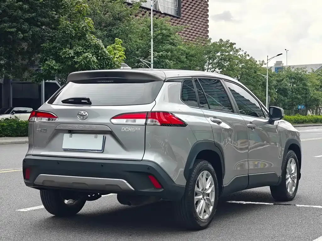 Toyota Corolla Cross — фото 4