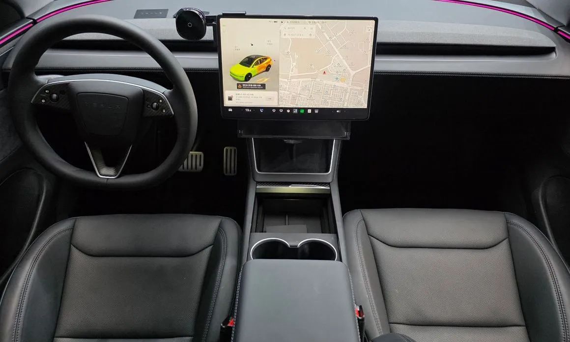Tesla Model Y — фото 10