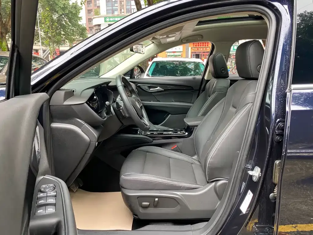 Buick Envision Plus — фото 2