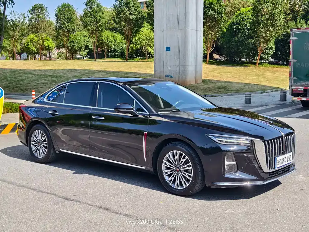 Hongqi H5 — фото 4