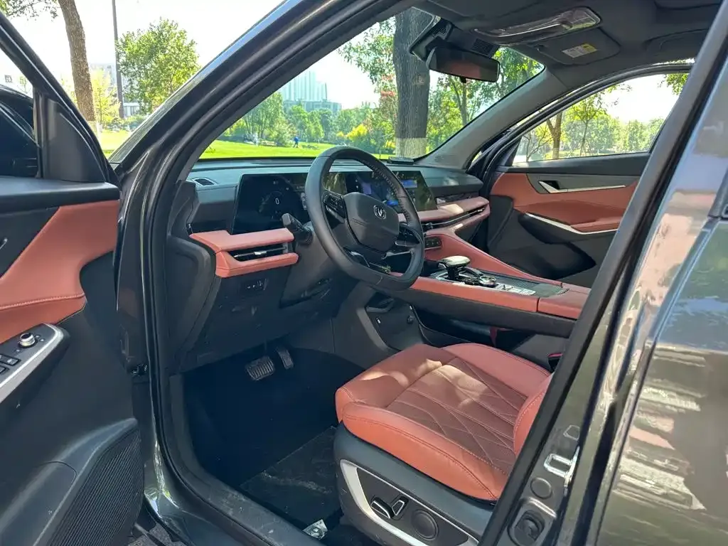 Changan CS75 PLUS — фото 2