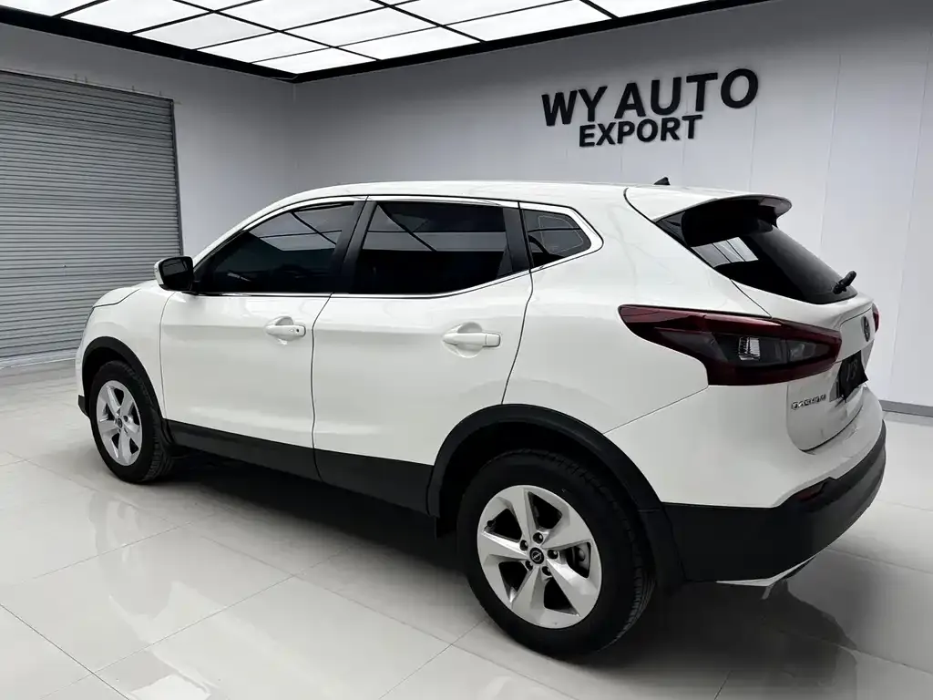 Nissan Qashqai — фото 7