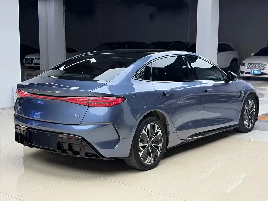 BYD Seal — фото 8