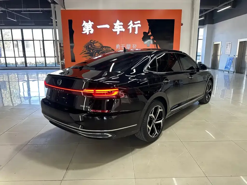 Volkswagen Passat — фото 7