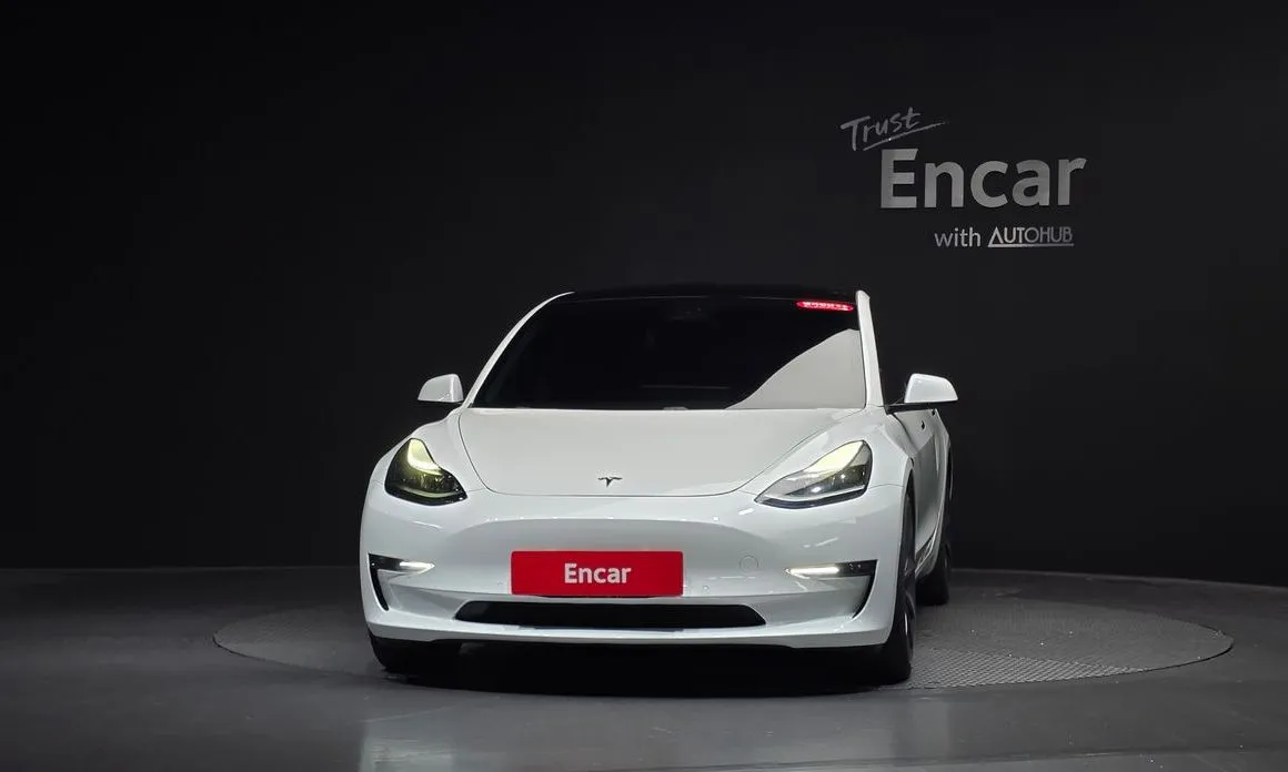 Tesla Model 3 — фото 3