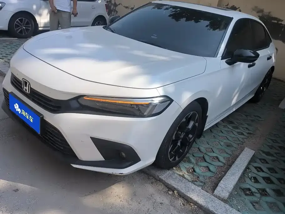 Honda Civic — фото 1