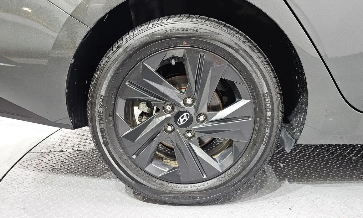 Hyundai AVANTE — фото 6