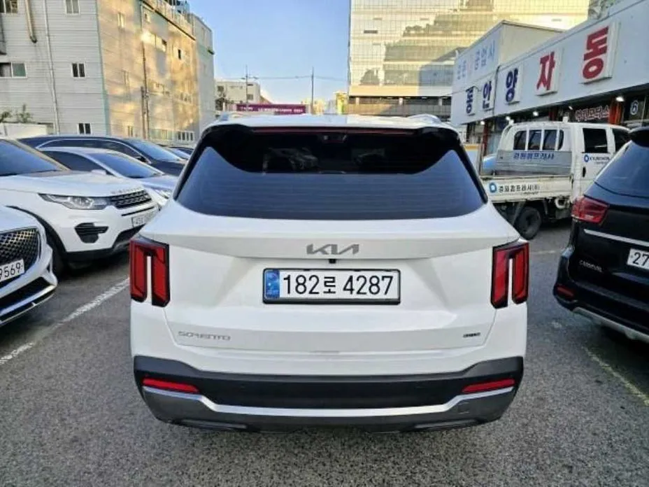 Kia Sorento — фото 6