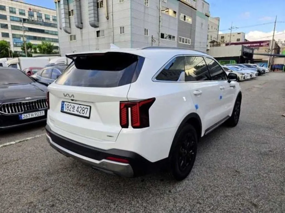 Kia Sorento — фото 4
