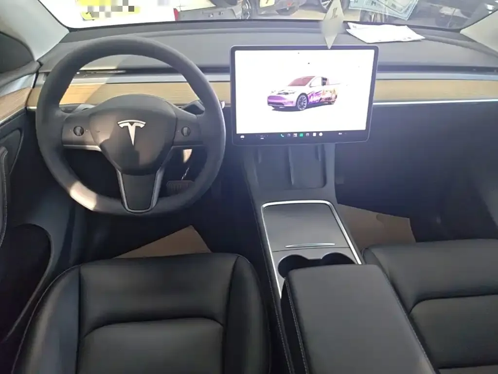 Tesla Model Y — фото 3
